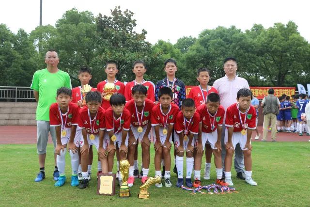 中国女排0-3捷克！诞生3个不可思议、3个不争事实，龚翔宇救场难